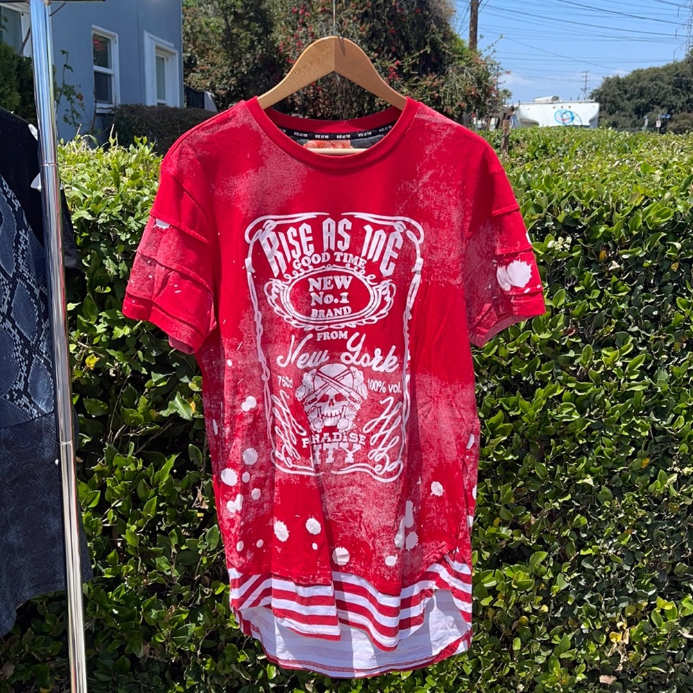 Red Men’s Tee